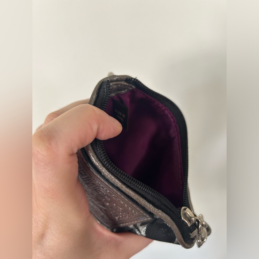 DO NOT BUY!!! Coach Poppy Wristlet - Picture 9 of 9